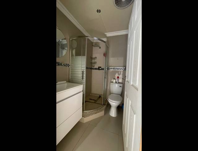 1 BEDROOM APARTMENT FOR SALE IN ESSENWOOD
